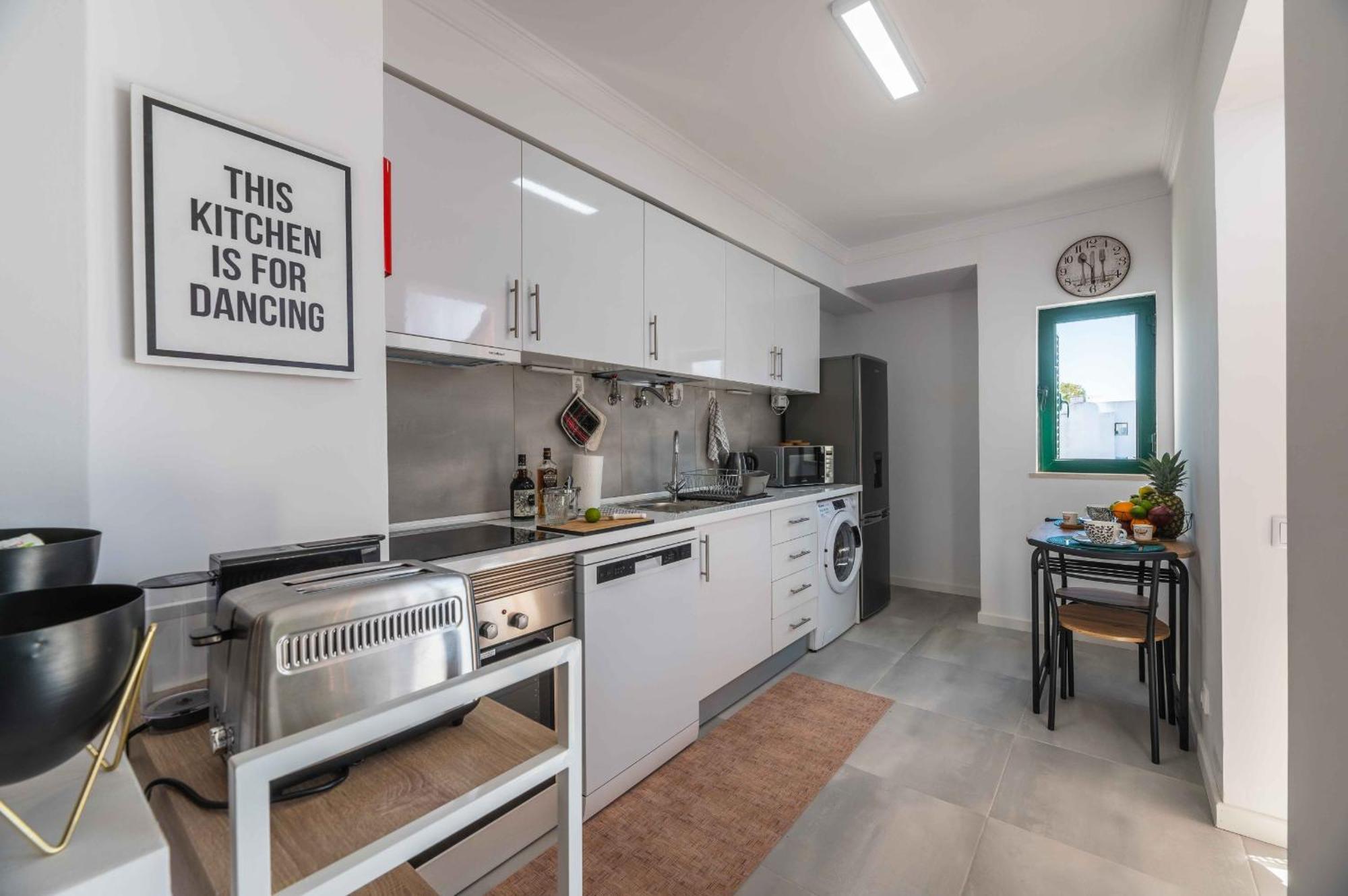 Salgados 2-bedroom - 900m From The - Wifi Apartamento Guia (Faro)